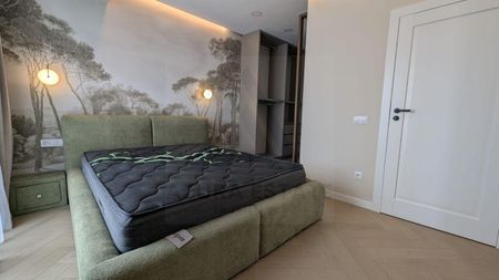 Închiriază Apartament 4 camere Reșița - Fotografie 5
