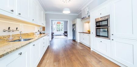 Stunning family home over 4 floors refurbished to a high standard. - Photo 5