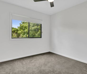 Welcome to Unit 5, 13 Perth Street – a beautifully designed townhou... - Photo 4