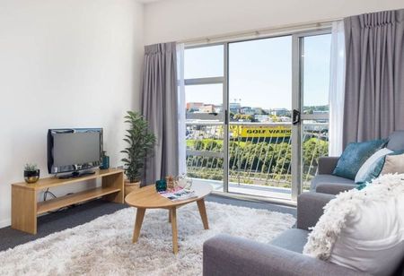 3 bedroom apartment in the center of Auckland - Photo 5