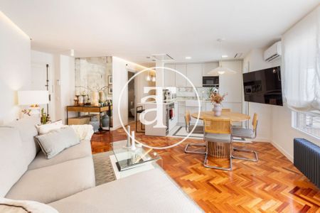 Temporary rental apartment with 2 bedrooms, 1 bathroom, and 1 balcony in Chamberí - Photo 2