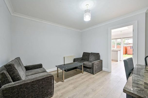 1 bedroom flat to rent - Photo 1