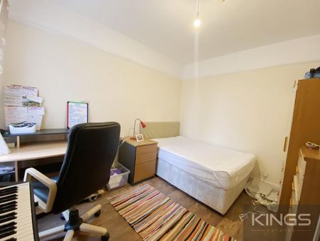 5 bedroom terraced house to rent - Photo 5
