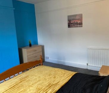 Room in a Shared House, Westfield Road, RG4 - Photo 4