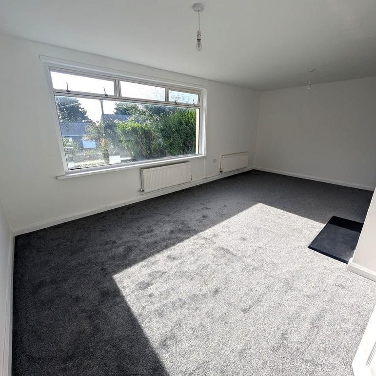 3 bedroom detached bungalow to rent - Photo 1