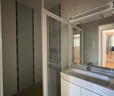Location Appartement 2 pièces 46m² VICHY 03200 - Photo 4