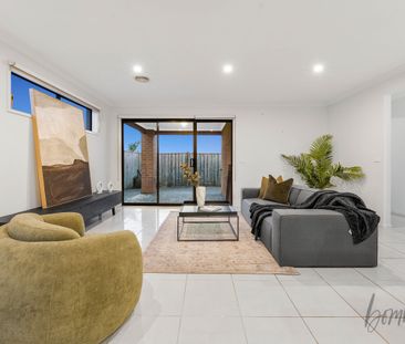 Spacious Family Living in Prime Mickleham Location - Photo 4