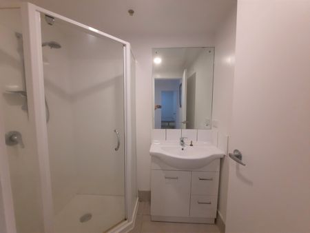 2 bed room unit - 3 mins walking distance to AUT / Korean supermarket / Midtown - Photo 3