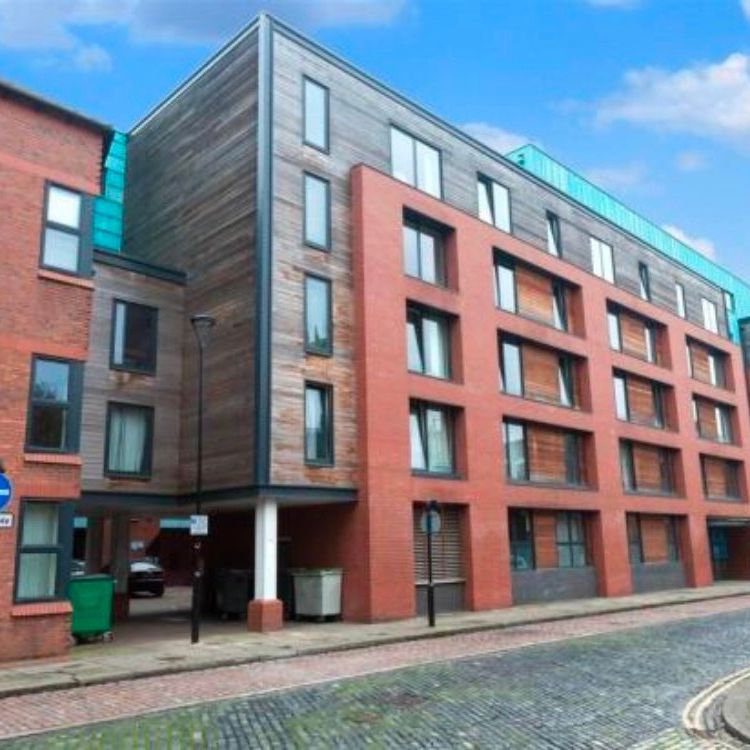 1 Bed Flat, Block B, LS2 - Photo 1