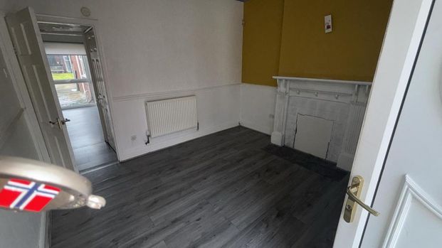 3 bedroom terraced house to rent - Photo 1