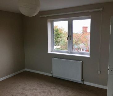 2 bedroom cottage to rent - Photo 1