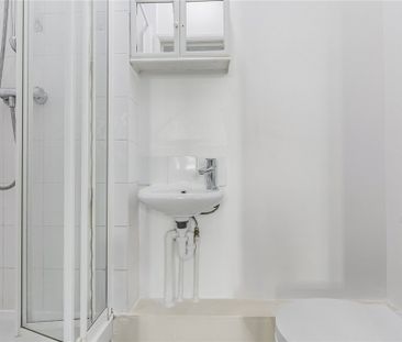 Coldharbour Lane, London, SW9 - Photo 3