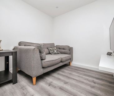 High Street - Photo 1