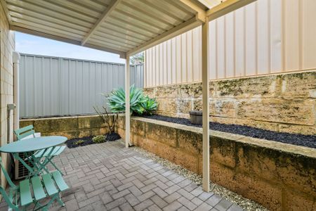 6/9 Lanyon Street, - Photo 4