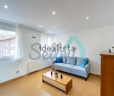 Alquiler de piso en Calle M - Photo 1