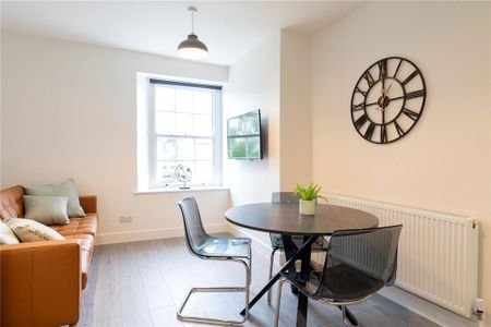3 bedroom apartment to rent - Photo 2