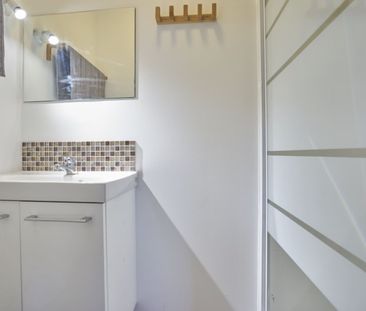 CLAIRMARAIS F Roommate 4 Bedrooms at Reims - Photo 3