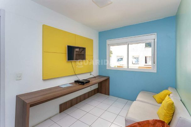 Apartamento com de 2 dormitórios sendo 1 suíte para alugar no bairro Cavalhada. - COD: 19376 - Photo 1