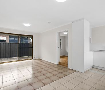 One-Bedroom Granny Flat with Water Included - Photo 4