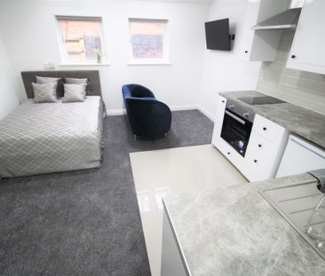 Flat 15, 221 Woodhouse Street, LS6 2UZ, Leeds - Photo 2
