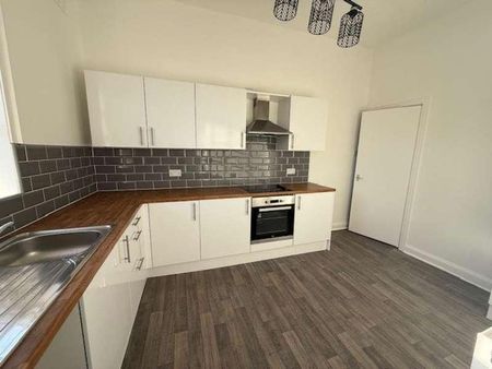 Beech Avenue Shopping Centre, Hull, HU8 - Photo 5