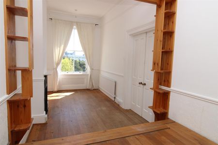 Adelaide Crescent, Hove - Photo 4