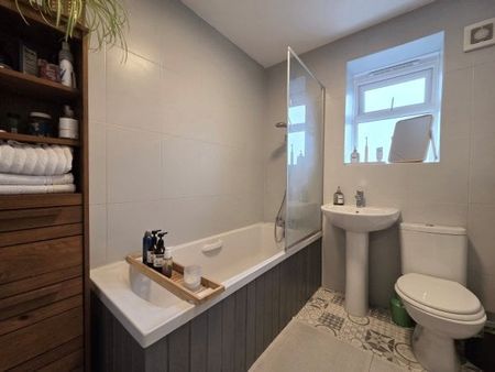 St. Ronan's Road, Southsea - Photo 5