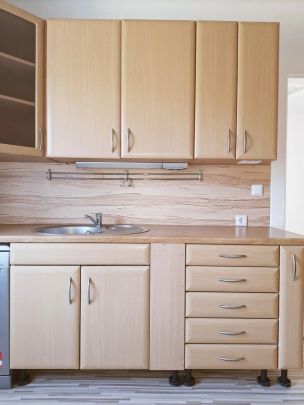 Sanierte 4 Zimmer Wohnung im Haus mit einem großen Garten - Photo 1