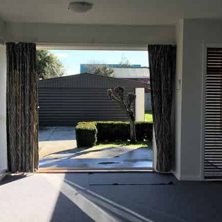 Sunny 3 bedroom family home - Photo 1