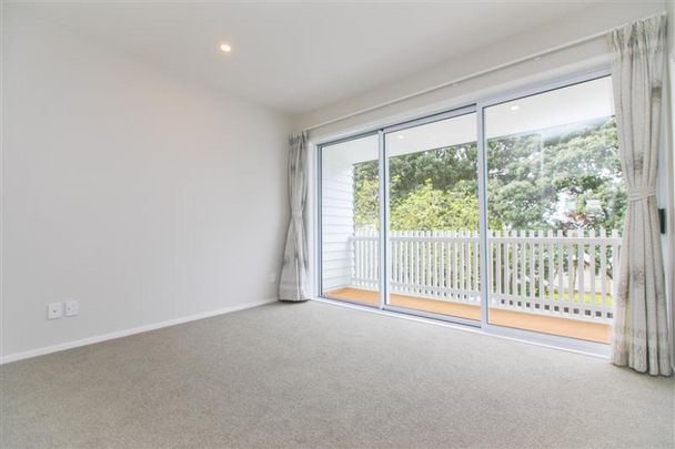 Modern townhouse in Mount Wellington - Photo 1