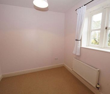 A 3 Bedroom House in Shipton Oliffe GL54 4JE - Photo 6