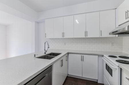 For Lease - 1915A Queen Street, Toronto, Ontario - Photo 5