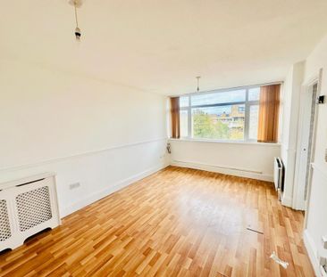 3 bedroom flat to rent - Photo 5
