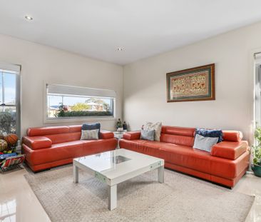 This home needs a new family - Photo 1