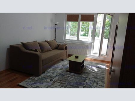 Proprietar inchiriez garsoniera str. Lotrioara - Photo 3
