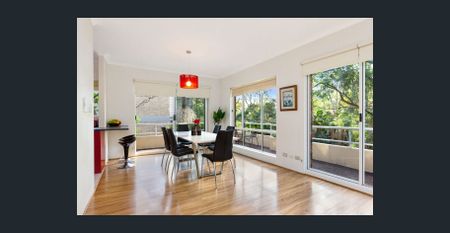 Spacious, Sun-Filled 3-Bed Apartment in Boutique Block Prime Lane Cove Location - Photo 2