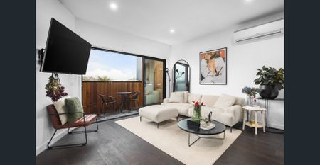 MODERN TOWNHOUSE l BOUTIQUE BLOCK l PERFECT LOCATION - Photo 3