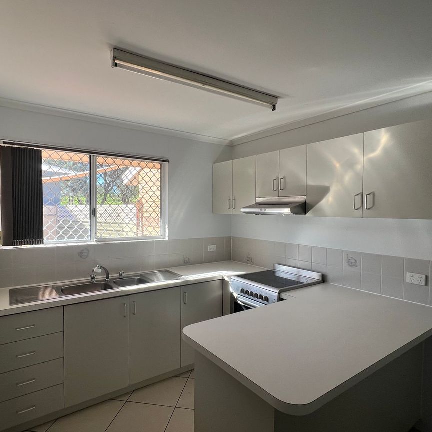 Two Bedroom Unit in Larapinta - Photo 1