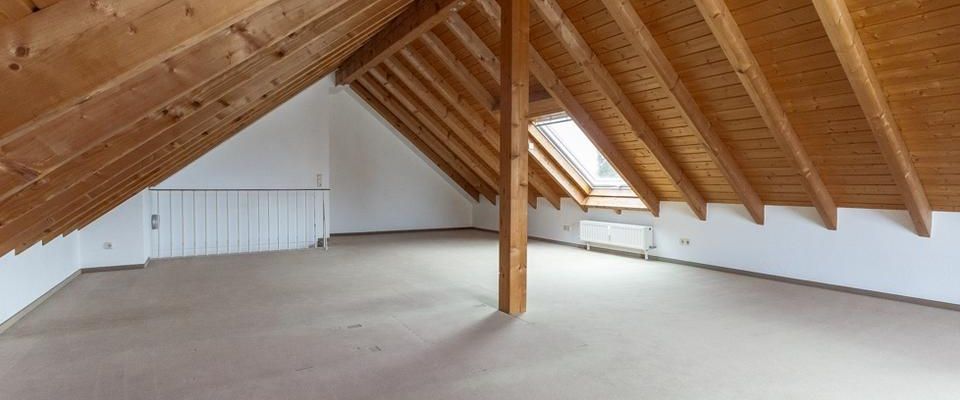 Schöne ca. 135 m² große 3-Zimmer-Maisonettewohnung mit Dachatelier und Westloggia in Garenfeld! - Foto 1