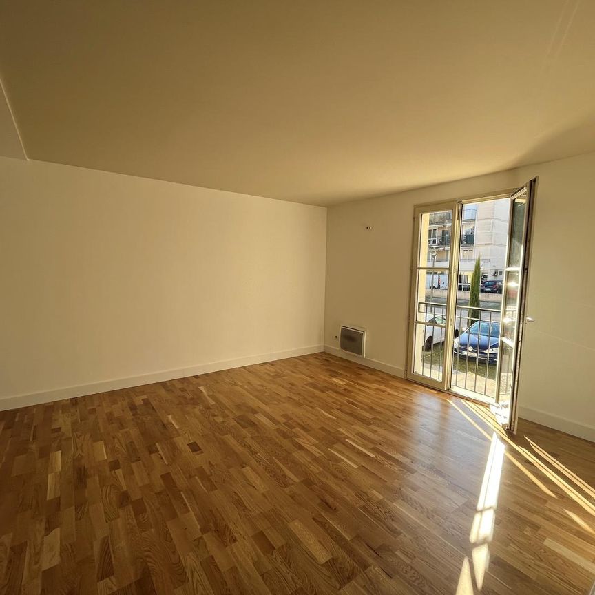 location Appartement F3 DE 63.2m² À VILLENEUVE LES AVIGNON - Photo 1