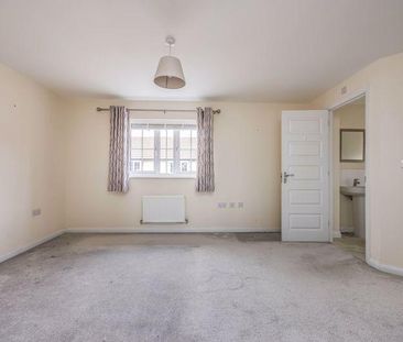 3 bedroom semi-detached house to rent - Photo 6