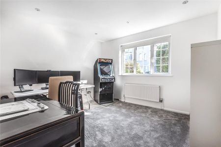 4 bedroom detached house to rent - Photo 4