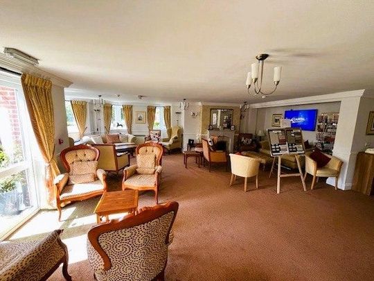 2 bedroom flat to rent - Photo 1