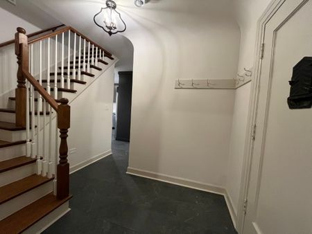 1090 Keith Road, West Vancouver Bc V7t 1m5 - Photo 3