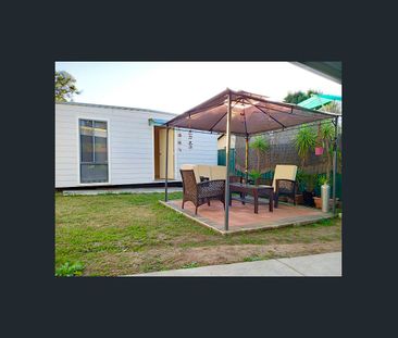 Private Architectural Home - Photo 2