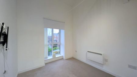 1 bedroom flat to rent - Photo 2