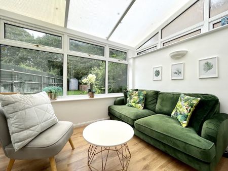 3 bedroom detached house to rent - Photo 2