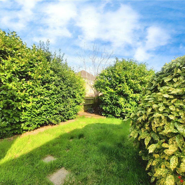 Clarence Street, Egham, Surrey, TW20 9RL - Photo 1