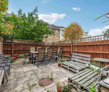 4 bedroom terraced house to rent - Photo 5