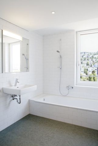 Exklusiv Wohnen mit Rooftop Pool - Photo 2